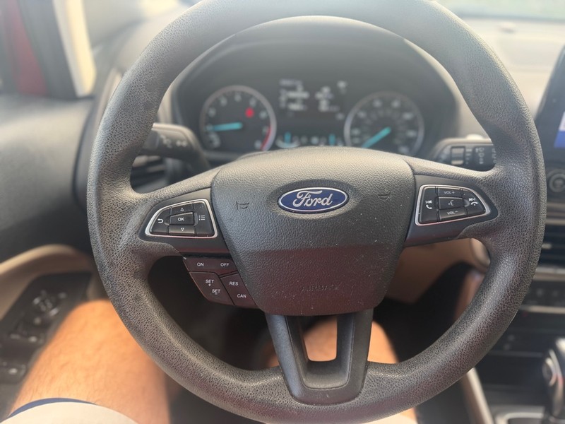 Ford EcoSport Vehicle Full-screen Gallery Image 10