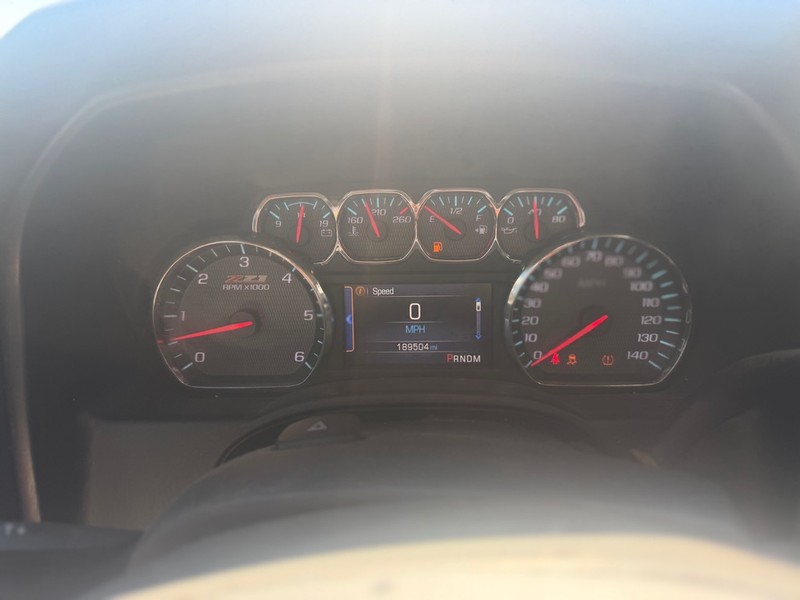 Chevrolet Silverado 1500 Vehicle Full-screen Gallery Image 11