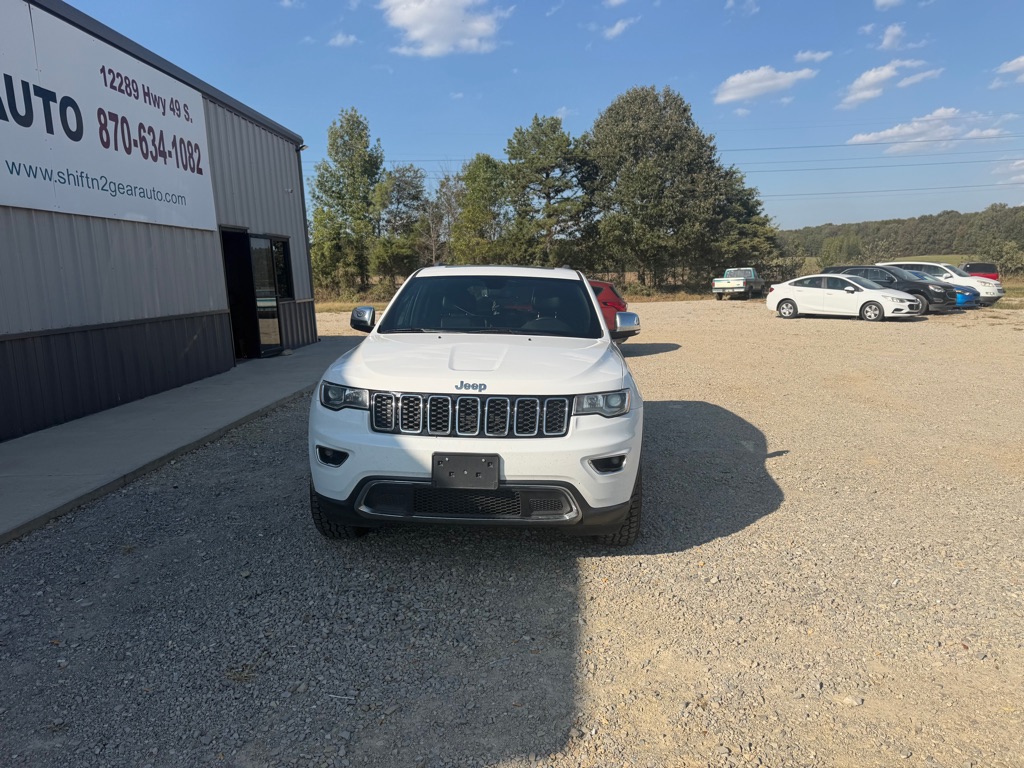 Jeep Grand Cherokee Vehicle Full-screen Gallery Image 2