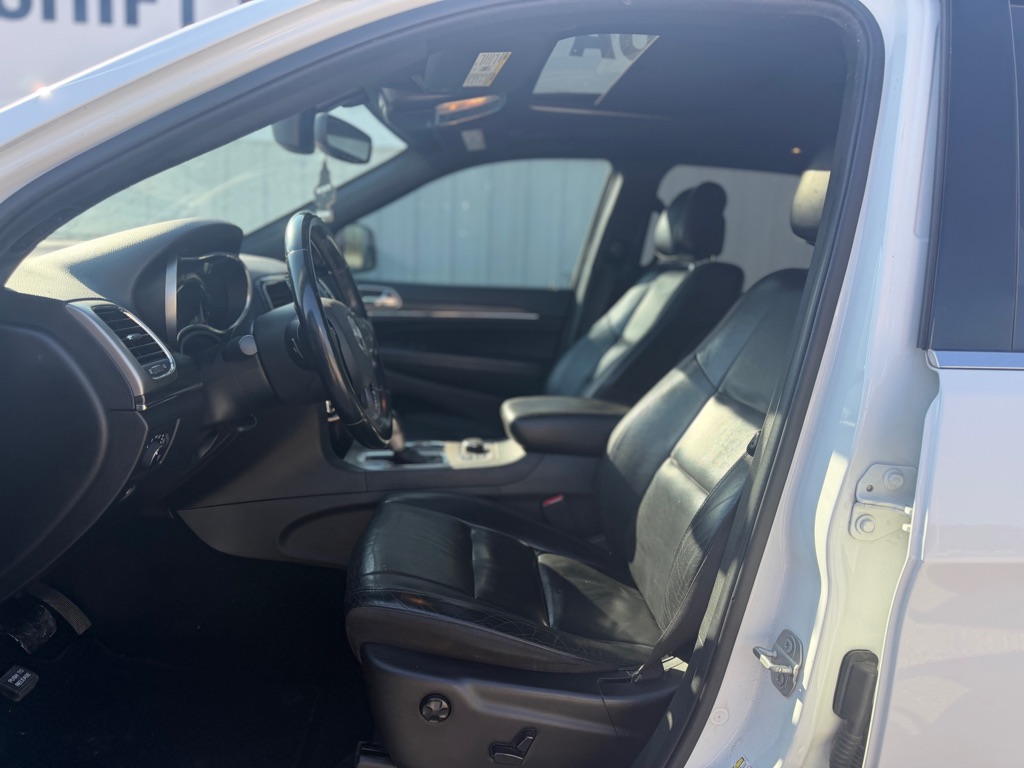 Jeep Grand Cherokee Vehicle Full-screen Gallery Image 6