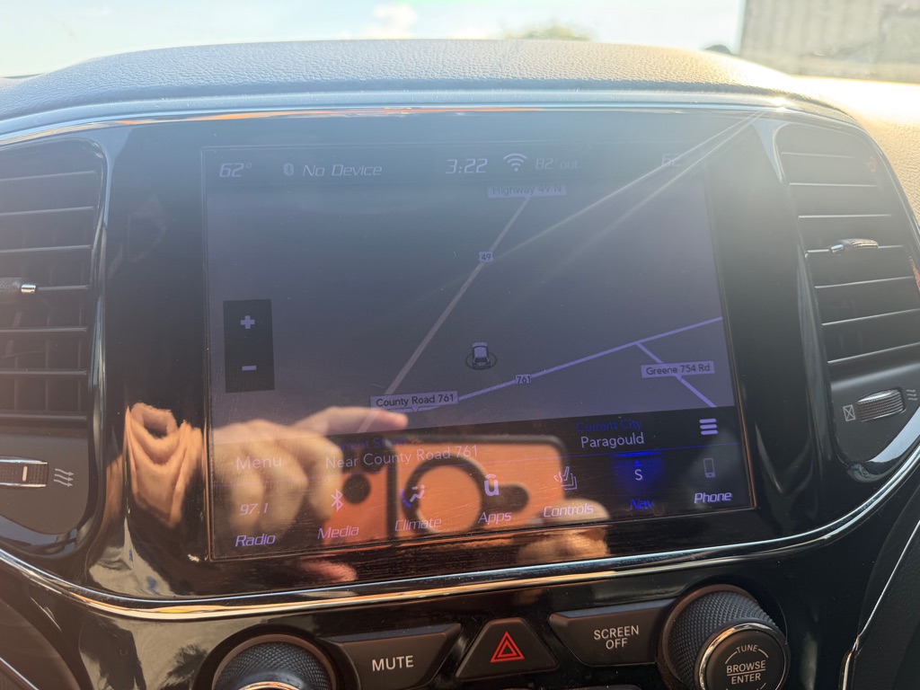 Jeep Grand Cherokee Vehicle Full-screen Gallery Image 9
