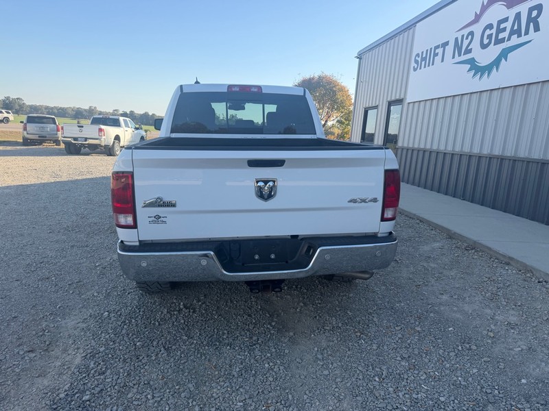 Ram 1500 Vehicle Full-screen Gallery Image 4