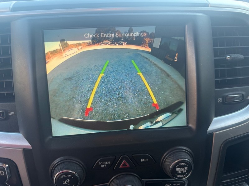 Ram 1500 Vehicle Full-screen Gallery Image 8