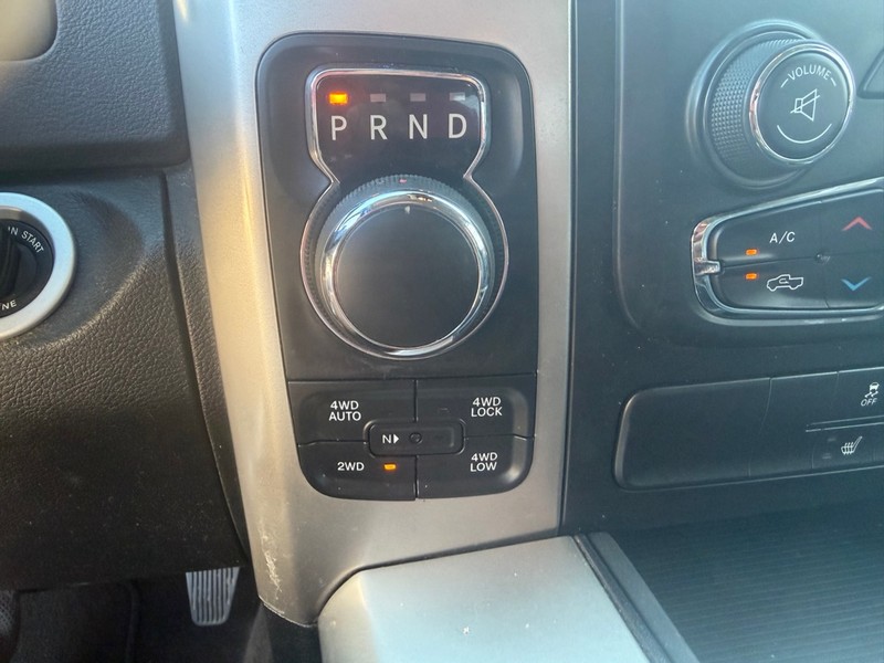 Ram 1500 Vehicle Full-screen Gallery Image 9