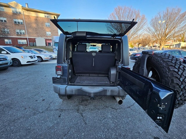 2008 Jeep Wrangler X image 12