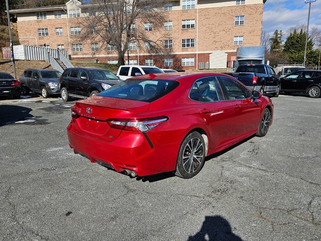 2020 Toyota Camry SE image 05