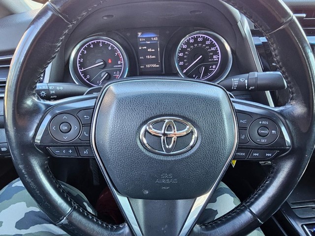 2020 Toyota Camry SE image 16