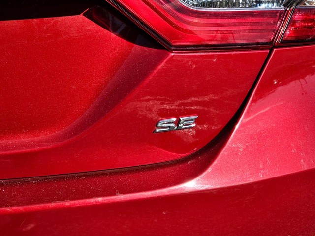 2020 Toyota Camry SE image 19