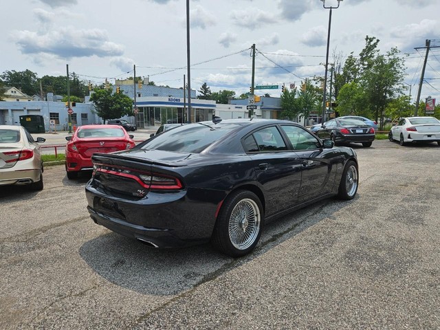 2016 Dodge Charger R/T image 07