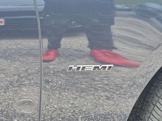 2016 Dodge Charger R/T image 09
