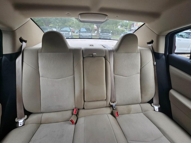 2013 Chrysler 200 Touring image 12