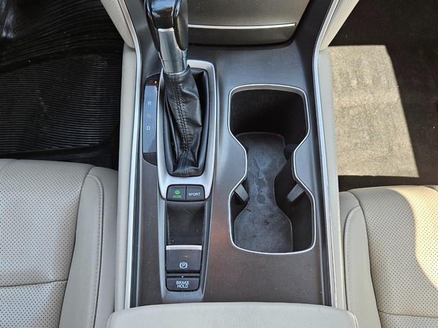 2018 Honda Accord Touring image 15
