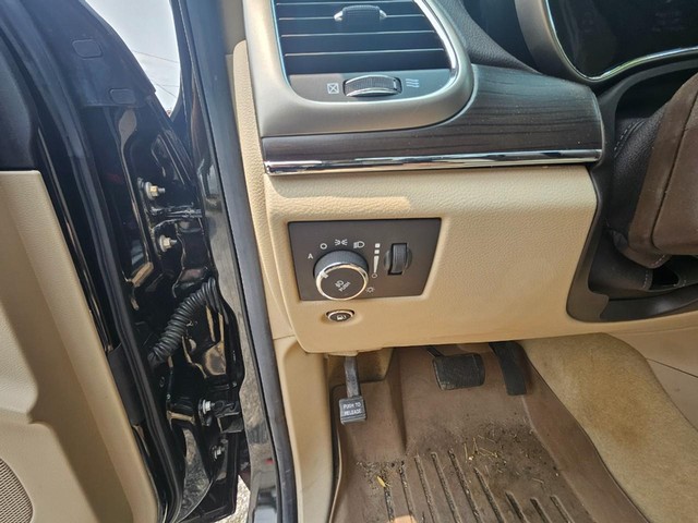 2014 Jeep Grand Cherokee Overland image 20