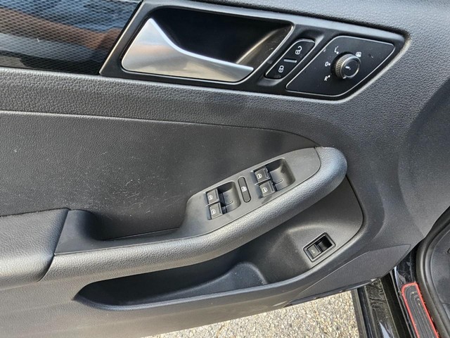 2018 Volkswagen Jetta Sport 6A image 15