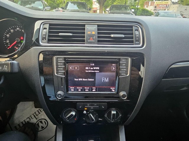 2018 Volkswagen Jetta Sport 6A image 19