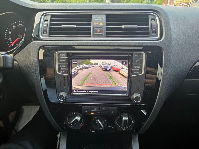 2018 Volkswagen Jetta Sport 6A image 21