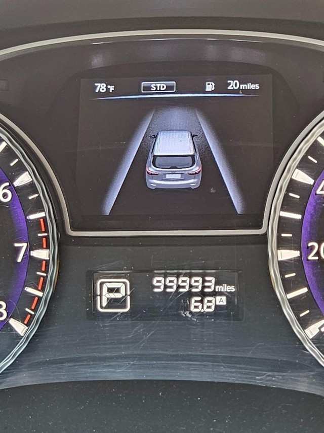 2017 INFINITI QX60 Base AWD image 26