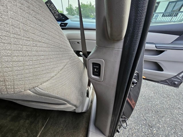 2015 Honda Odyssey EX image 15