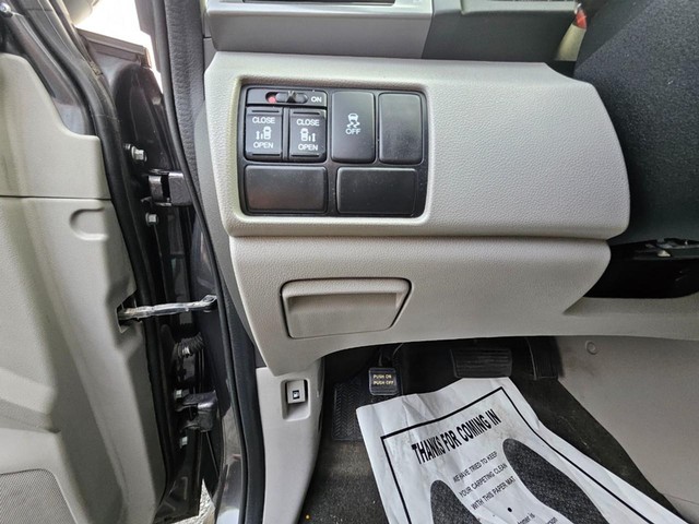 2015 Honda Odyssey EX image 19