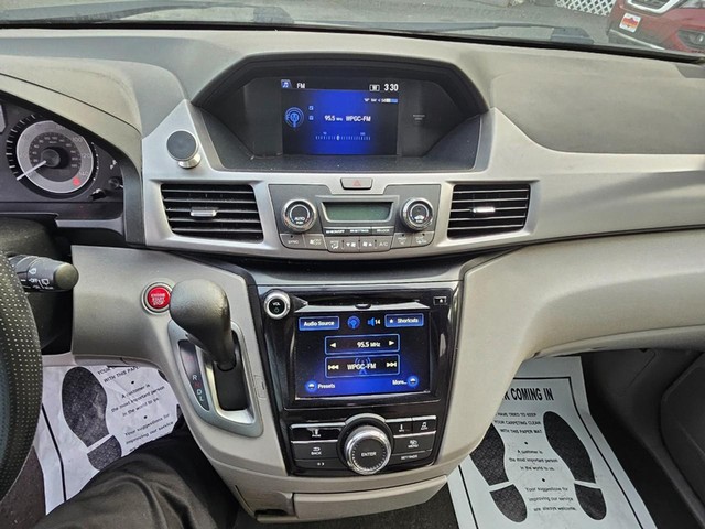 2015 Honda Odyssey EX image 23