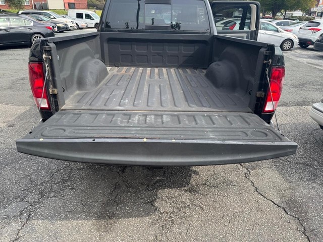 2016 Ram 1500 SLT image 09