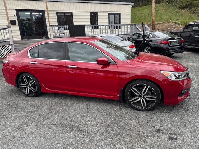 2017 Honda Accord Sport image 02