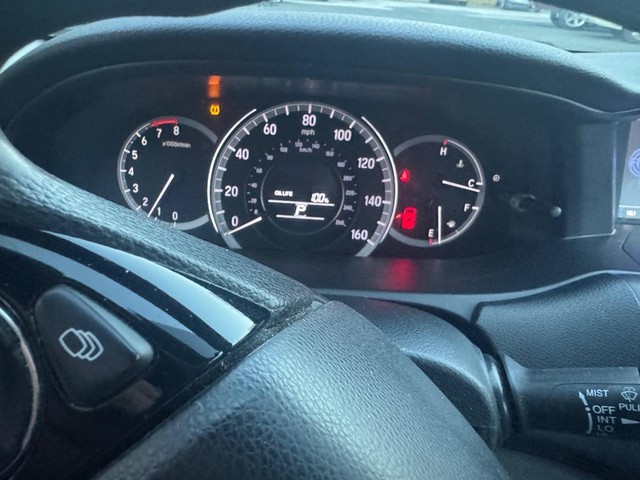 2017 Honda Accord LX Sedan CVT image 03