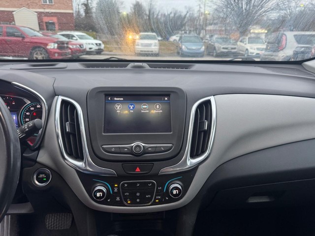 2019 Chevrolet Equinox LT image 10