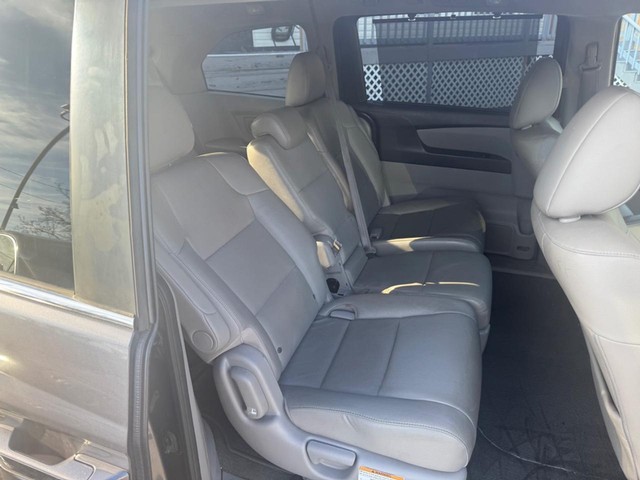 2016 Honda Odyssey EX-L image 06