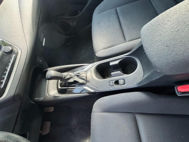 2025 Toyota Corolla LE image 05