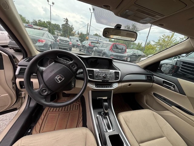 2015 Honda Accord LX image 06