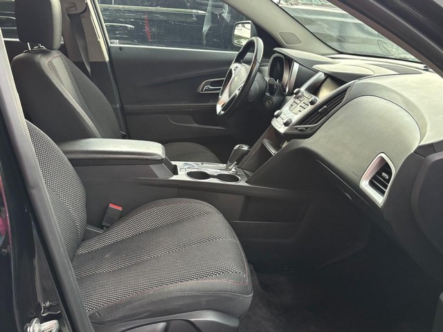 2016 Chevrolet Equinox LT image 05