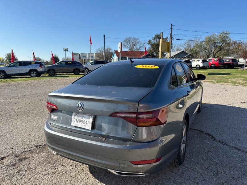 Volkswagen Jetta Vehicle Image 04