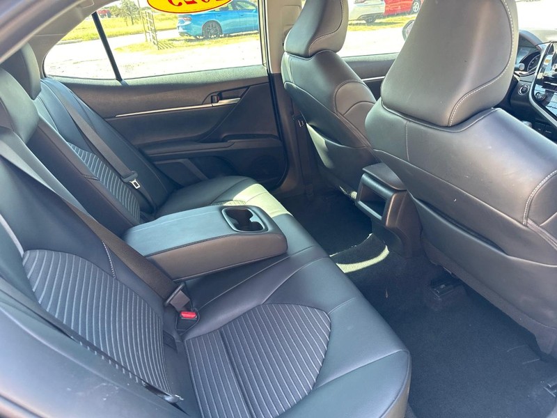 Toyota Camry Vehicle Image 08