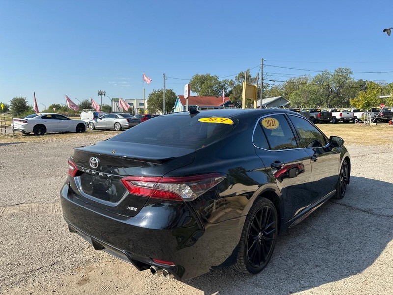 Toyota Camry Vehicle Image 03