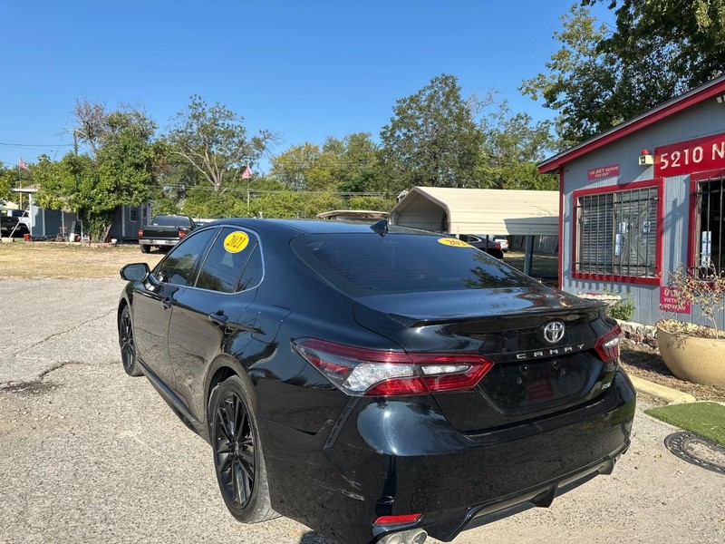 Toyota Camry Vehicle Image 04