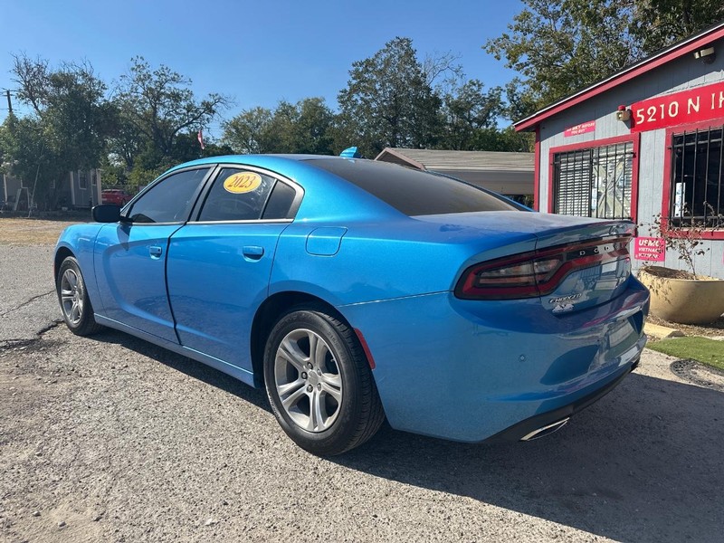 Dodge Charger Vehicle Full-screen Gallery Image 03