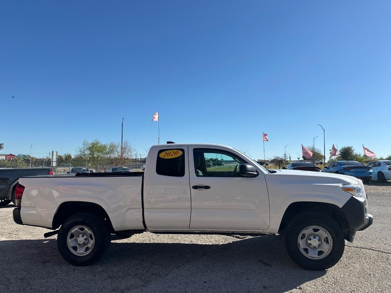 Toyota Tacoma 2WD Vehicle Image 03