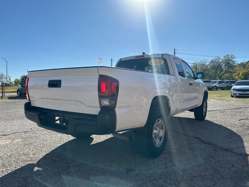 Toyota Tacoma 2WD Vehicle Image 04