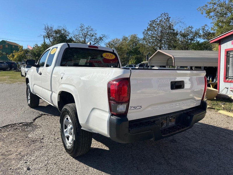 Toyota Tacoma 2WD Vehicle Image 05