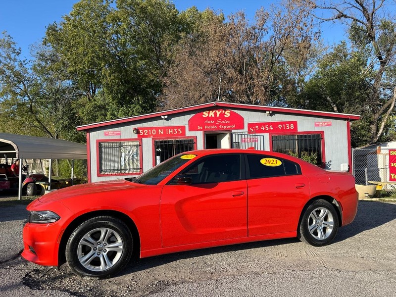 Dodge Charger Vehicle Full-screen Gallery Image 02