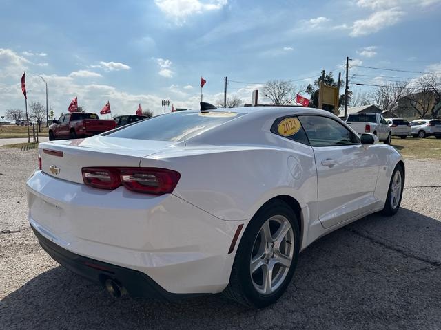 Chevrolet Camaro Vehicle Image 04