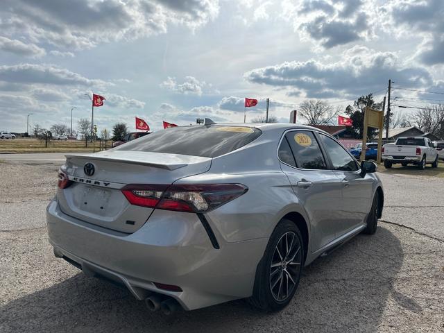 Toyota Camry Vehicle Image 04