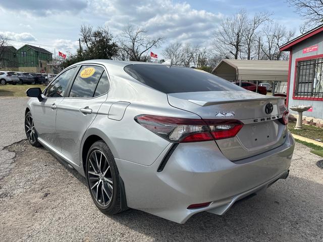 Toyota Camry Vehicle Image 05