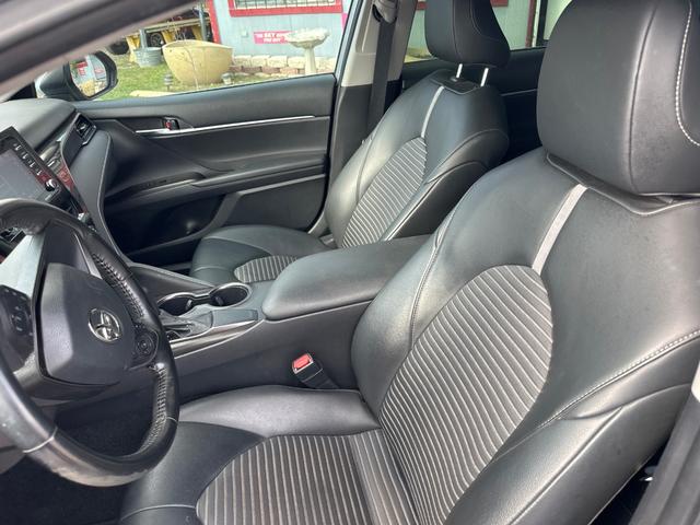 Toyota Camry Vehicle Image 07