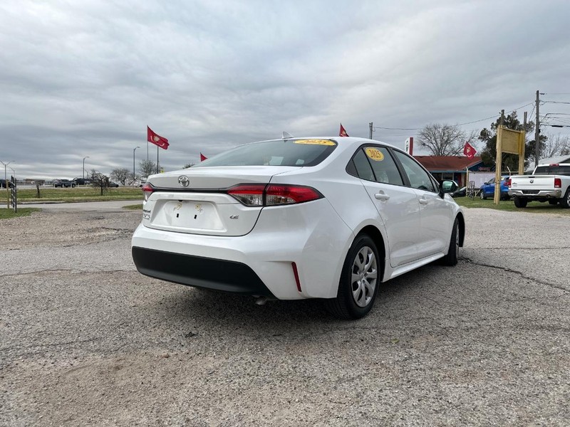 Toyota Corolla Vehicle Image 05