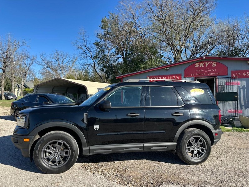 Ford Bronco Sport Vehicle Full-screen Gallery Image 02