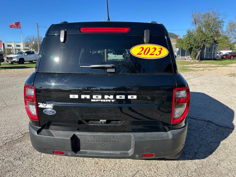 Ford Bronco Sport Vehicle Full-screen Gallery Image 05