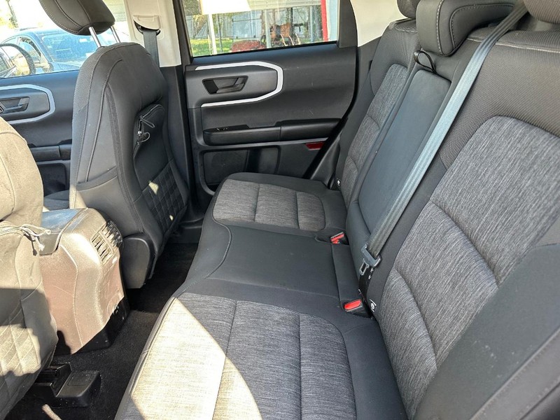 Ford Bronco Sport Vehicle Full-screen Gallery Image 08