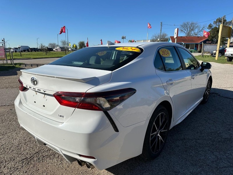 Toyota Camry Vehicle Image 04